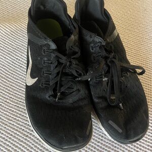 Nike Black and White Athletic Shoes Lightweight Design